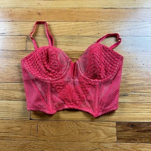 Victorias Secret Red Bustier Size 34C (Bundle 3 for 30 Deal) - Picture 3 of 9